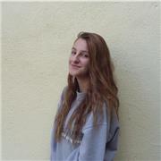 Diplomata in Chimica all'Istituto Tecnico - disponibile a dare lezioni a ragazzi delle superiori